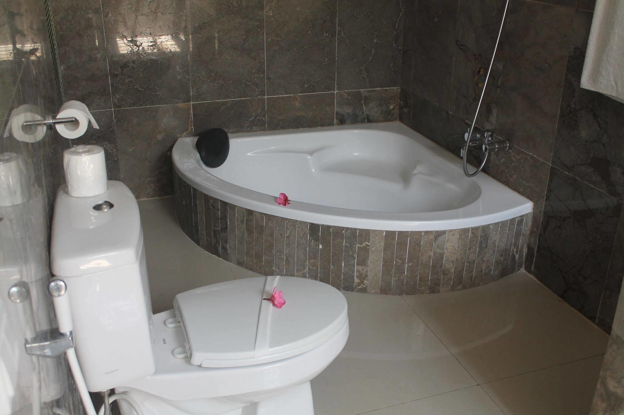 Kelapa Lovina Beach Villa Экстерьер фото