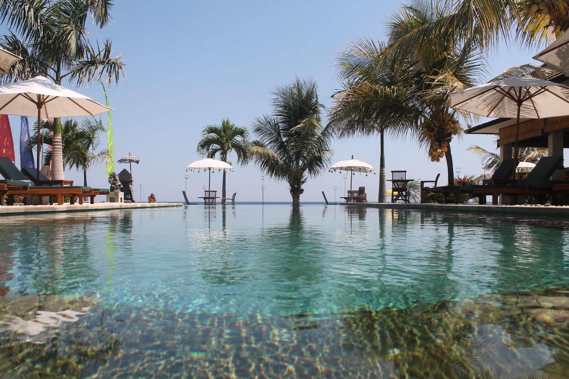 Kelapa Lovina Beach Villa Экстерьер фото